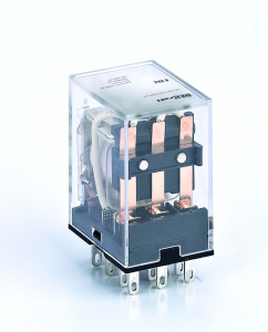 Systeme (Schneider) Electric  DEKraft Промежуточное реле 3 конт. с LED инд. 5А 24В AC ПР-102